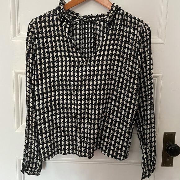 Zara blouse - Picture 4 of 5